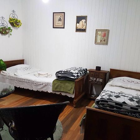 Gela'S Apartment Tbilisi ภายนอก รูปภาพ