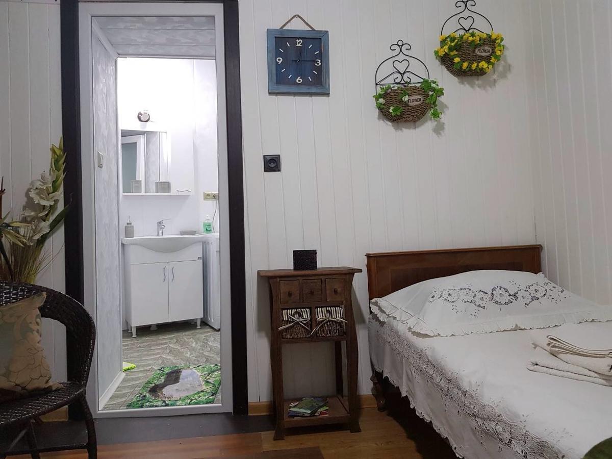 Gela'S Apartment Tbilisi ภายนอก รูปภาพ