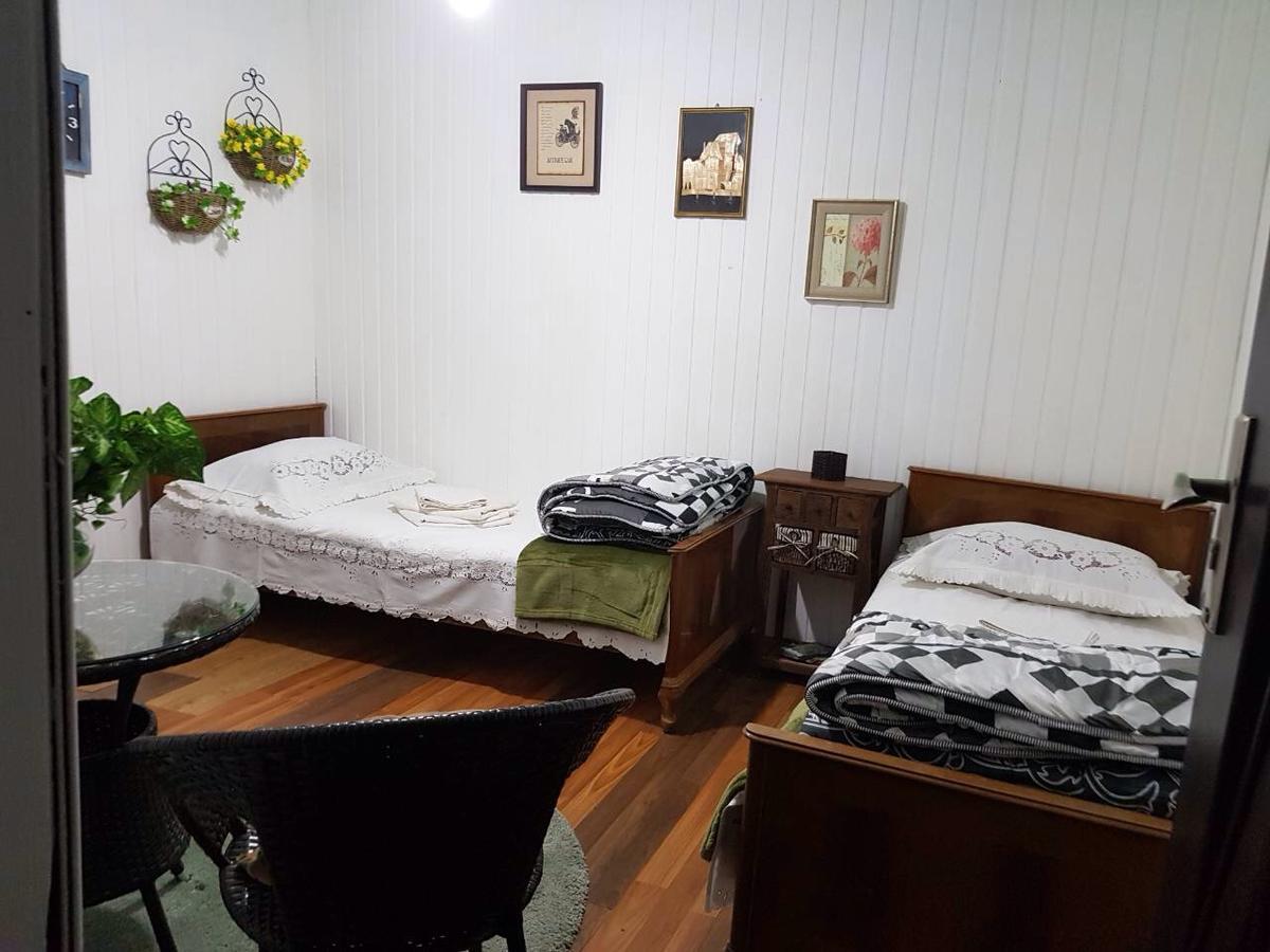 Gela'S Apartment Tbilisi ภายนอก รูปภาพ